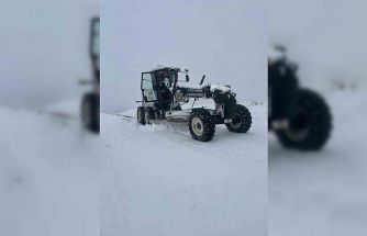 Elazığ’da kapalı köy yolu 111 oldu, ekipler çalışmalarını sürdürüyor