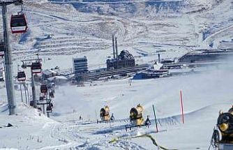 Erciyes’te Türkiye’nin en gelişmiş yapay karlama sistemiyle pistler sezona hazırlanıyor