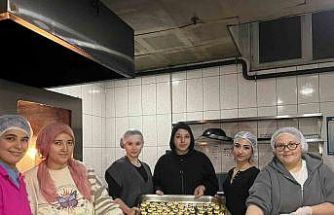 Erkekler pizza, kızlar kurabiye yaptı