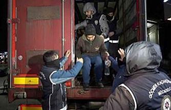 Erzurum’da yılbaşı öncesi polis, asayiş uygulamalarına start verdi