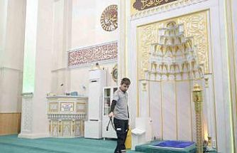 Esenyurt Belediyesi camilerde hijyen ve bakım hizmetlerini yeniledi