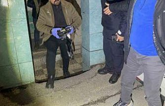 Eve yapılan baskında cephanelik çıktı, arama sırasında polise saldırdılar