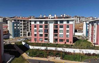 Evlerine geçen Adıyamanlı depremzedeler: "Bakan Murat Kurum, her zaman yanımızda"