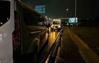 Eyüpsultan’da yağış nedeniyle 7 araç birbirine girdi: 2 yaralı