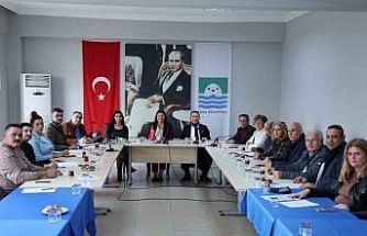 Foça Meclisi’nde gerginlik: CHP’li meclis üyesinden Başkan Fıçı’ya ’satış’ vetosu