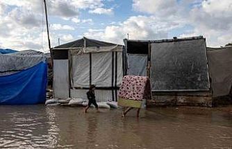 Gazze’yi vuran fırtınada 12 kişi hayatını kaybetti, 27 binden fazla çadır hasar gördü