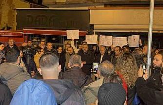 Gebze’de yıkılan binanın çevresindeki vatandaşlar raporların açıklanmasını bekliyor