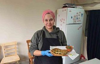 Geleneksel yöntemlerle yaptığı gözlemelerle geçmişin izlerini yaşatıyor