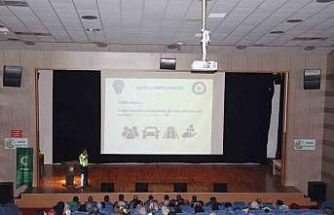 Gerede’de polis ekipleri vatandaşları ve öğrencileri bilgilendirdi