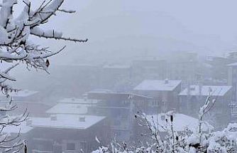 Hakkari’de kar yağışı yerini sise bıraktı