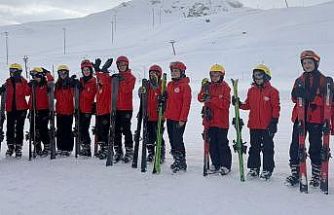 Hakkari’de karlar üzerinde ilk adımlar