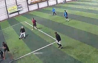 Halı sahada ölüm kameraya yansıdı