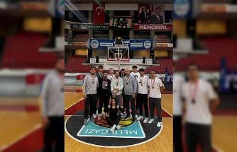 Hasketbol SK’da 15 maçta 32 oyuncu forma giydi