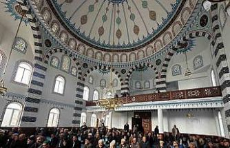 Hayber Camii ibadete açıldı