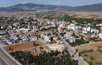 Hüyük’te göçe karşı çilek hamlesi