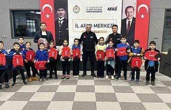 İlkokul öğrencilerine afet eğitimi verildi