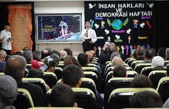 İnsan Hakları Günü’nde Filistin ve Doğu Türkistan vurgusu yapıldı