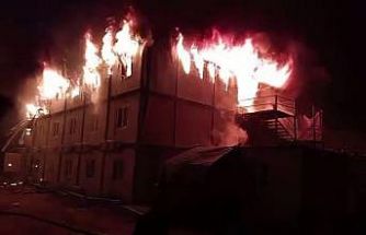 İşçilerin kaldığı konteyner alevlere teslim oldu