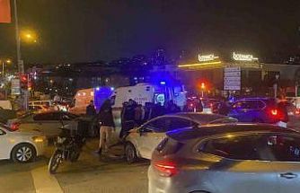 Işık ihlali yapan otomobil, iki motosiklete çarptı: 2 yaralı