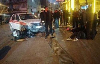 Isparta’da otomobille motosiklet çarpıştı: 2 yaralı