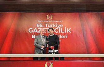 İstanbul Cumhuriyet Başsavcılığı tarafından yürütülen soruşturmalar kapsamında gazeteci Emrullah Erdinç gözaltına alındı.