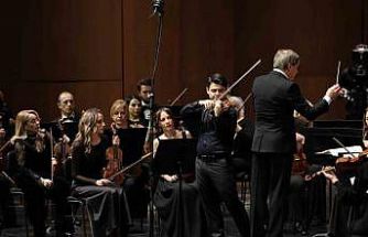 İstanbul Devlet Senfoni Orkestrası Aralık ayının ilk konserinde keman virtüözü Robert Lakatos’u ağırladı