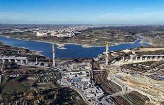 İstanbul trafiğine nefes olacak Sazlıdere Köprüsü kuleleri tamamlanıyor