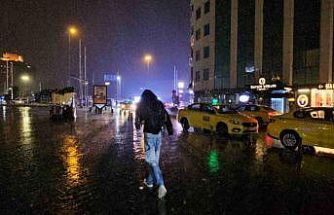 İstanbul’da beklenen sarı kodlu sağanak başladı