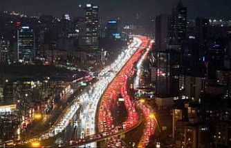 İstanbul’da trafik durma noktasına geldi: Yağmurun etkisi ile yoğunluk yüzde 90’a ulaştı