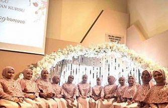 İzmir’de genç hafizeler icazetlerini aldı