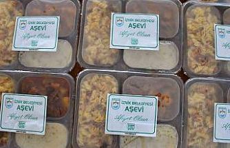 İznik Belediyesi’nden 365 gün sıcak yemek desteği