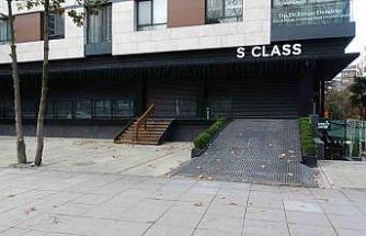 Kadıköy’de lüks oto galerisi boşaltıldı: 11 milyar TL’lik vurgun iddiası