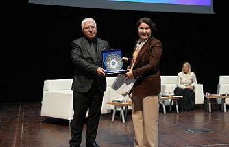 "Kadın Liderliği ve Anadolu’nun Geleceği" Uşak Üniversitesi’nde ele alındı