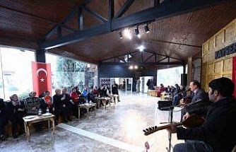 Kadın muhtarlar, seçme ve seçilme hakkını müzik ziyafeti ile kutladı