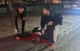 Kaldırıma yatıp çığlık attı, polisi görünce kaçmak istedi
