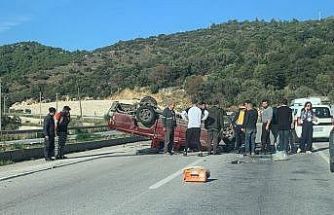 Kamyonet sürücüsü hayatını kaybetti