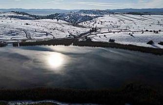 Kar ve güneş kartpostallık görüntüler oluşturdu