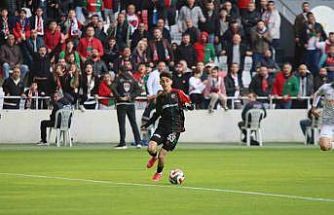 Karşıyakalı Adem Yeşilyurt’a milli davet