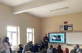 Kars’ta jandarmadan "En İyi Narkotik Polisi Anne" eğitimi
