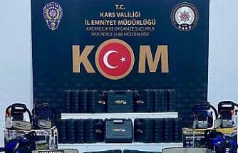 Kars’ta kaçakçılık operasyonu: Çok sayıda tütün ve elektronik malzeme ele geçirildi
