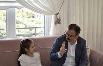 Kaymakam Ateş, öğrencilerin misafiri oldu