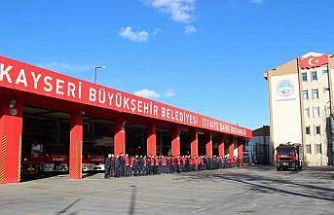 Kayseri Büyükşehir İtfaiyesi, Kırıkkale’deki kimya fabrikası yangınına destek için harekete geçti