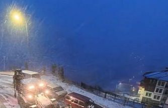 Kemaliye’de karla mücadele çalışmaları aralıksız sürüyor