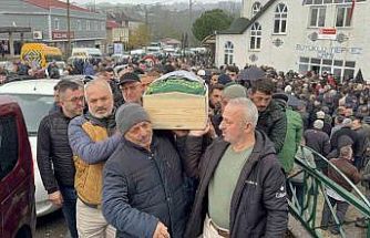 Kolunu silaj makinesine kaptırarak ölen çocuk toprağa verildi