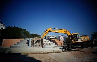 Konyaaltı’nda parklardaki havuzlar kaldırılıp yeri yeşil alan olacak