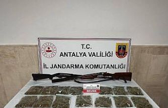 Korkuteli’de uyuşturucu operasyonu: 3 gözaltı