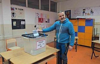 Kosova halkı erken seçimler için sandık başında