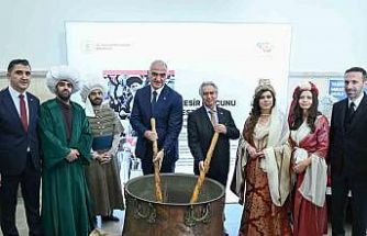 Kültür ve Turizm Bakanı Ersoy, Ankara’da Mesir Macunu kardı