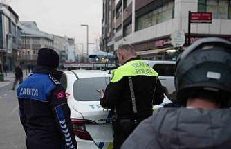Kurallara uymayan sürücülere 993 TL ceza kesildi
