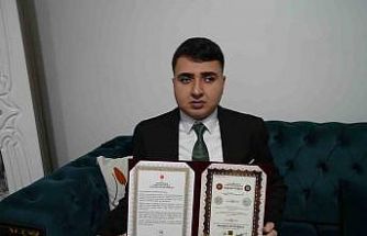 Kur’an-ı Kerim aşkı, görmeyen gözü oldu 1 yılda hafız oldu